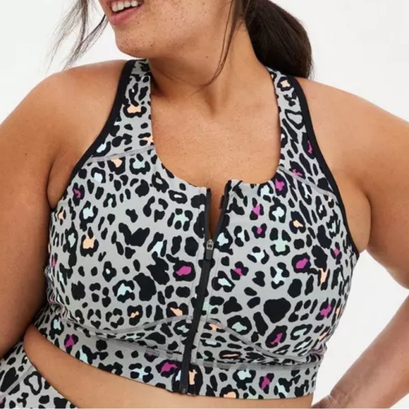 torrid Other - Torrid | Low Impact Wireless Zip-Front Active Sports Bra